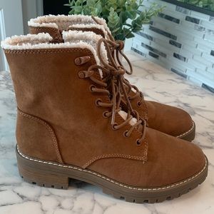 Universal Thread Brown Fur-lined Boots